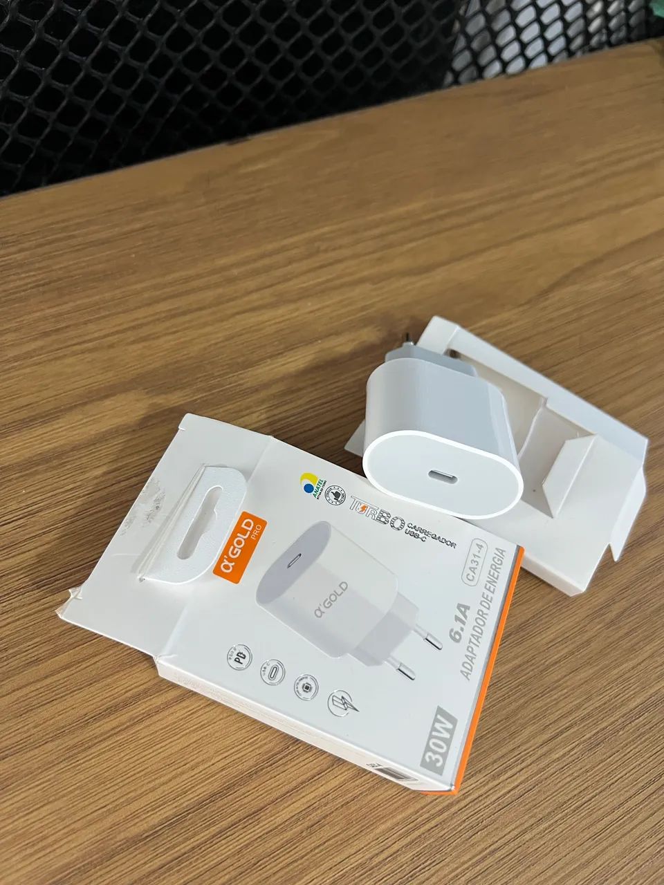 Adaptador de corrente USB-C de 20 W Fonte IPhone original - Foto 4