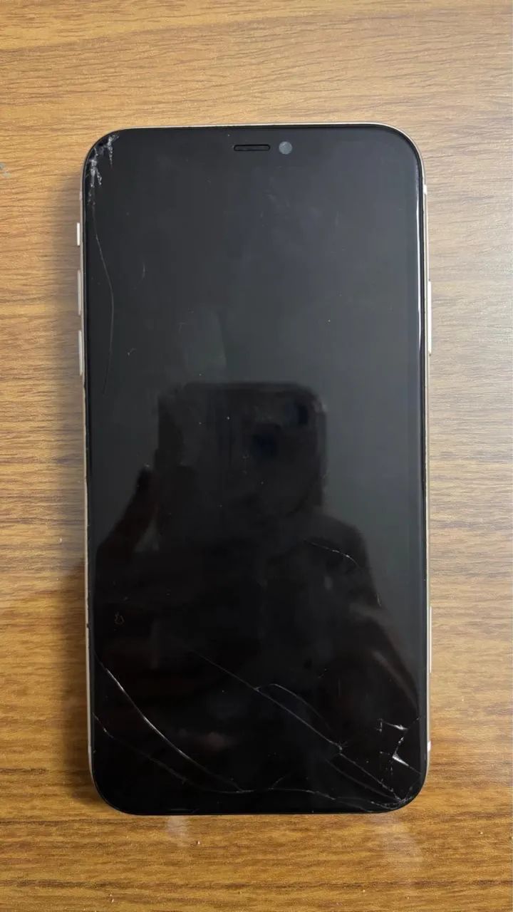  Vendo iPhone 11 para retirar peça  - Foto 2