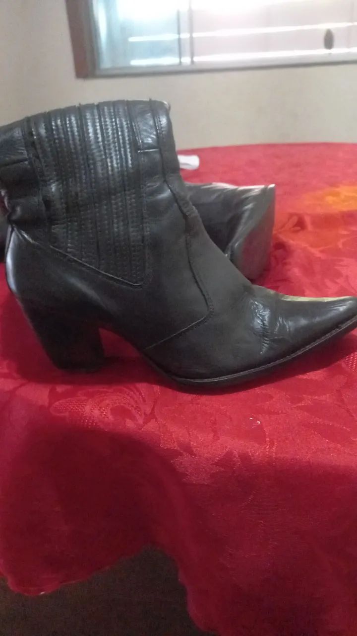 Bota em couro confortável n.36 - Foto 2