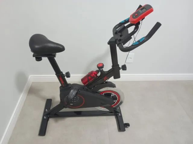 Bicicleta ergométrica nova (usada duas vezes)