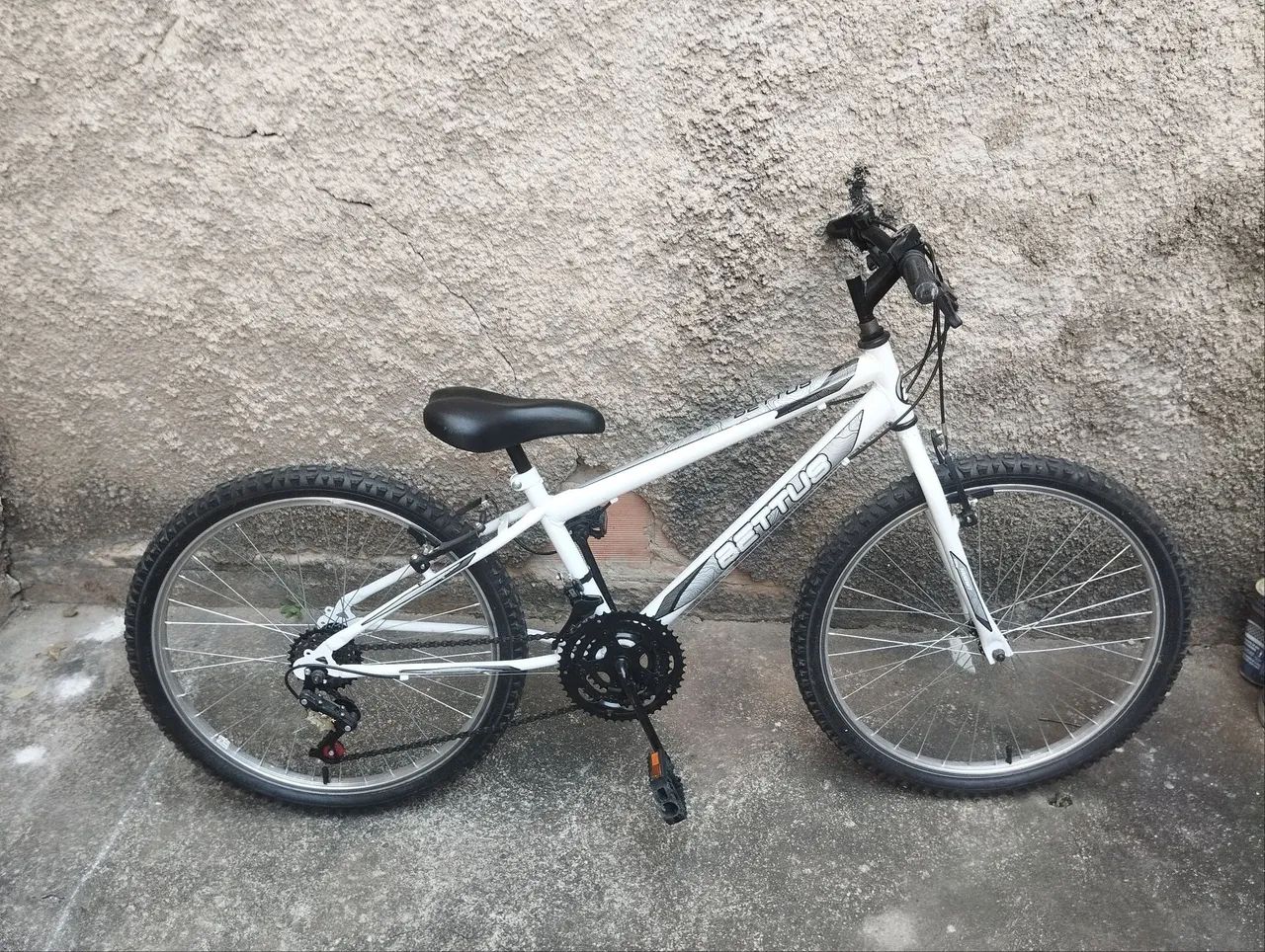 Bicicleta Bettus modelo Urban aro 24 semi-nova - Foto 4