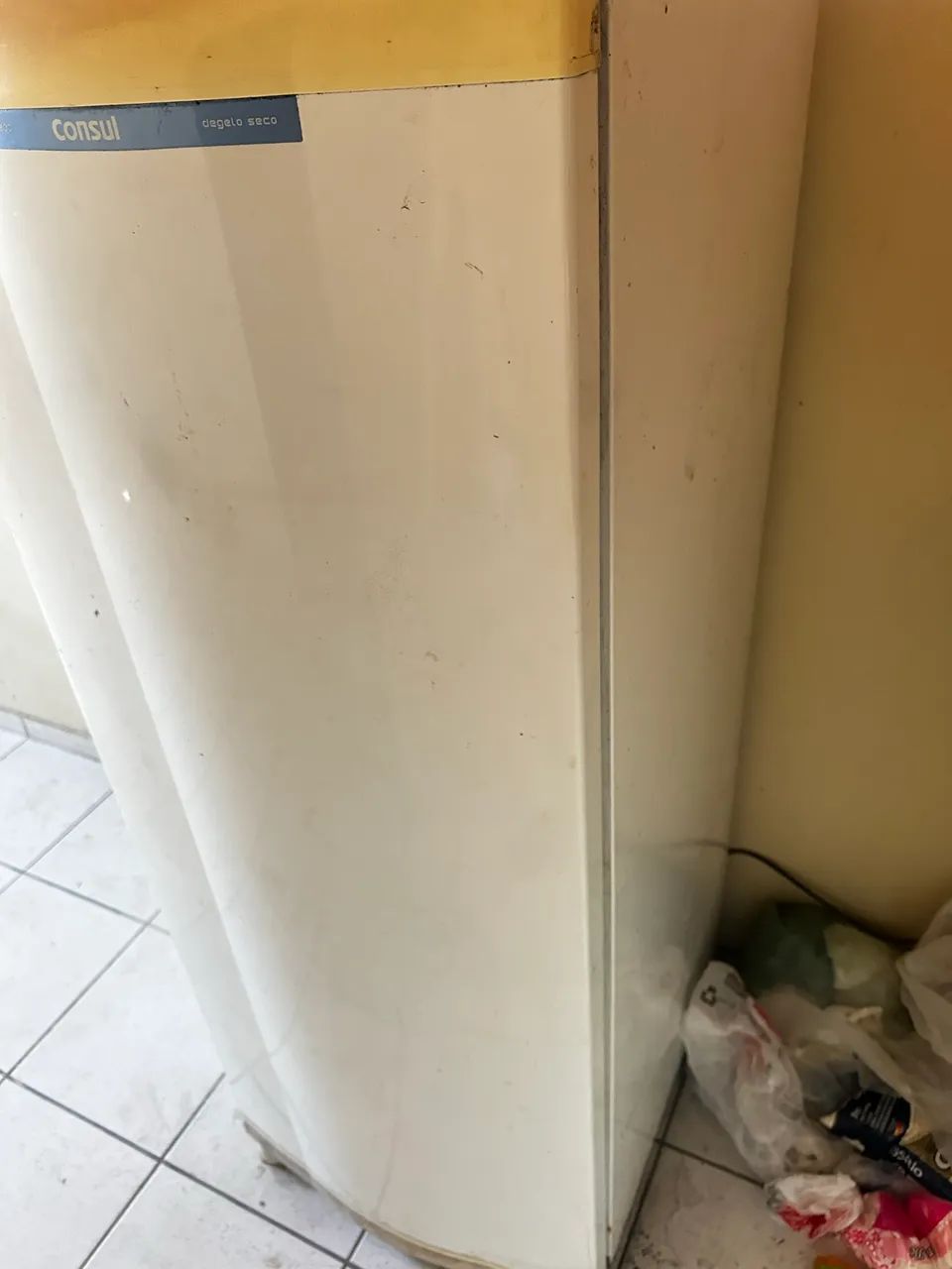 Vendo geladeira cônsul