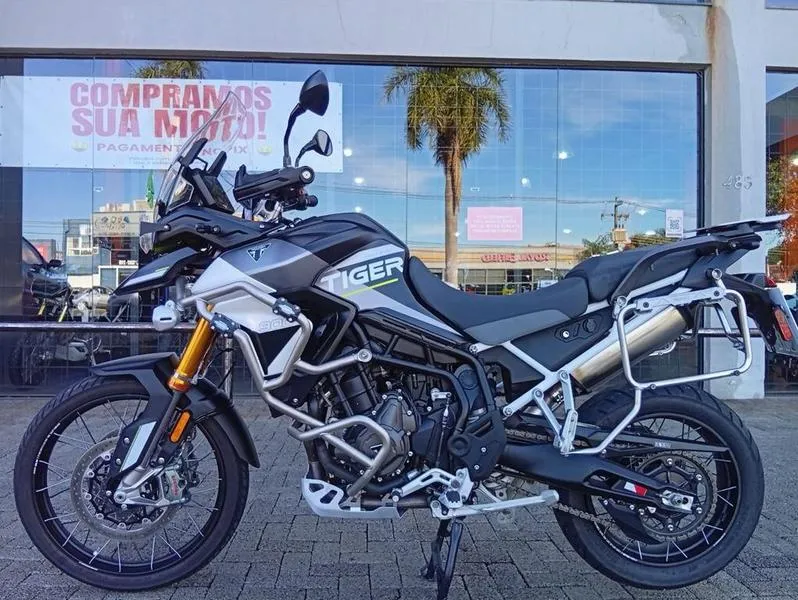 TDF③ Triumph 800 XCX 2015 - 1501930821 | OLX