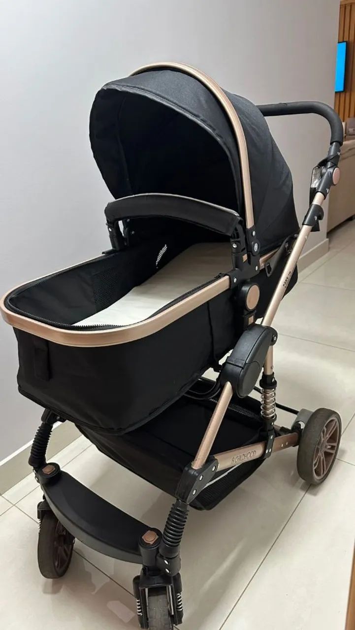 Carrinho 3x1 com bebê comforto $ 750