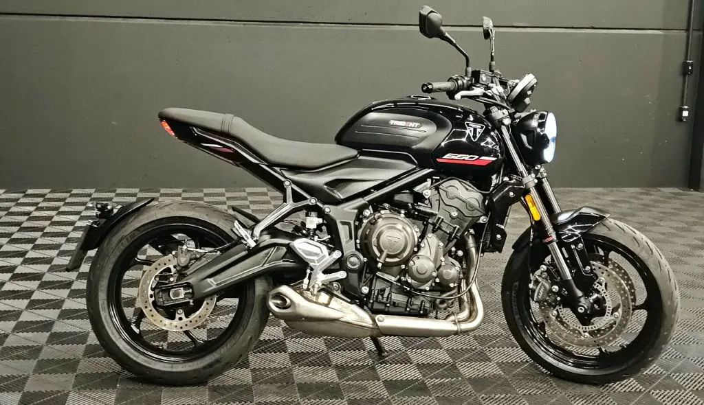 TRIDENT 660 - Foto 3