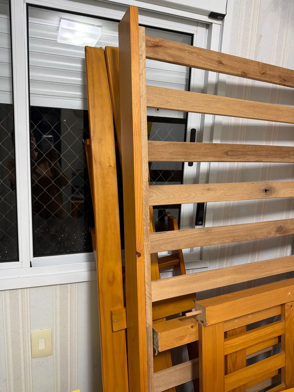 Doando cama de solteiro 