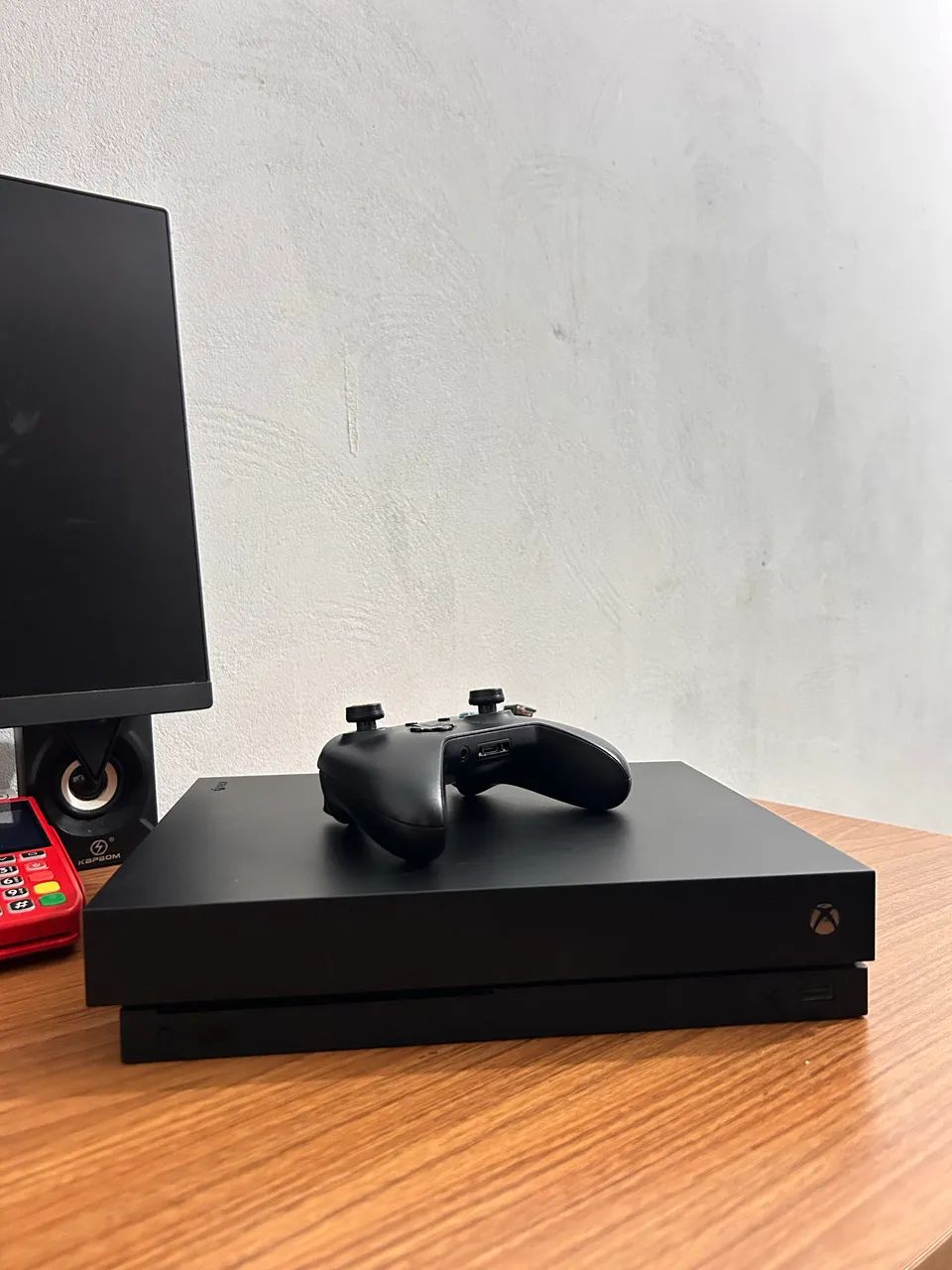 Xbox One X 1T+ MUITOS JOGOS - Consoles de Vídeo Game - Jacinta