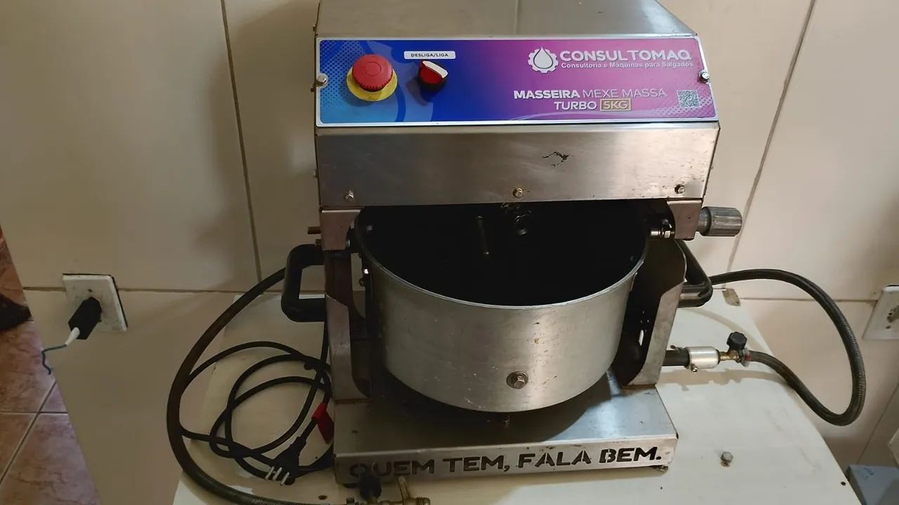 Vendo máquina de salgados nova - Foto 2