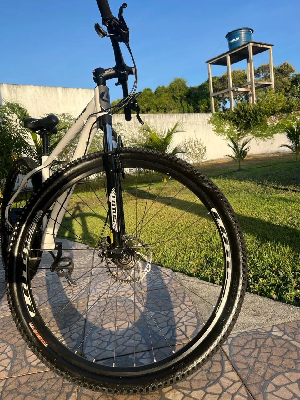 Vendo bicicleta lótus 
