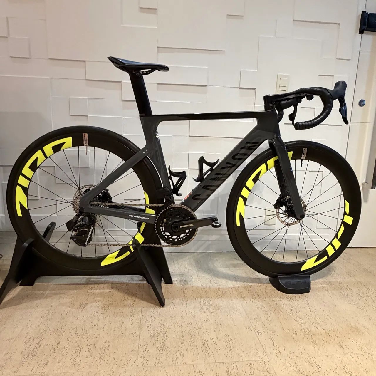 Canyon Aeroad CF SLX 