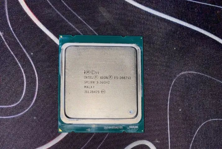 Processador XEON E5 2667V2
