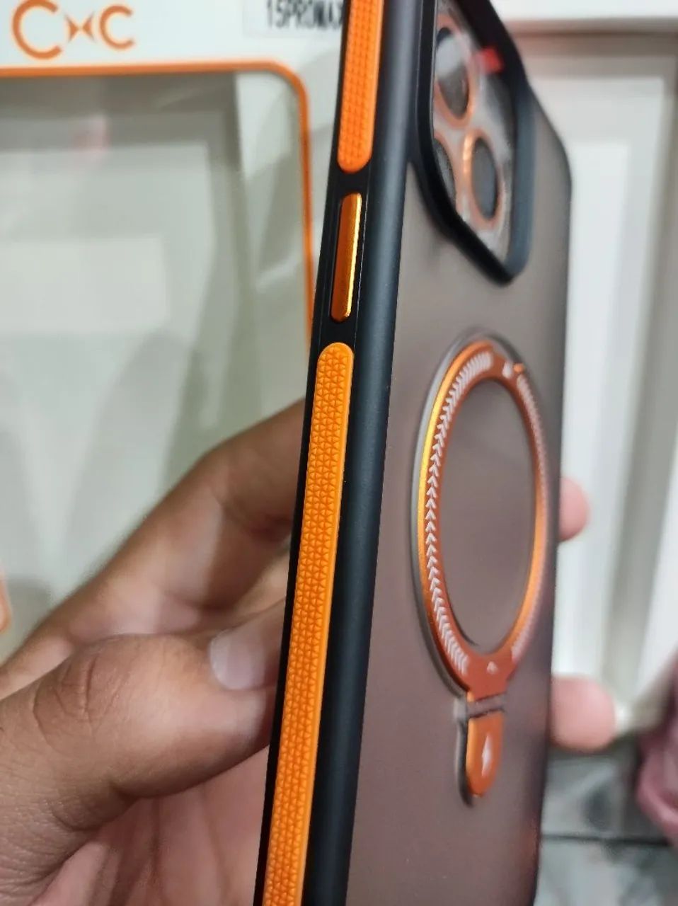 Case modelo Premium com película de câmera e magsafe  - Foto 2