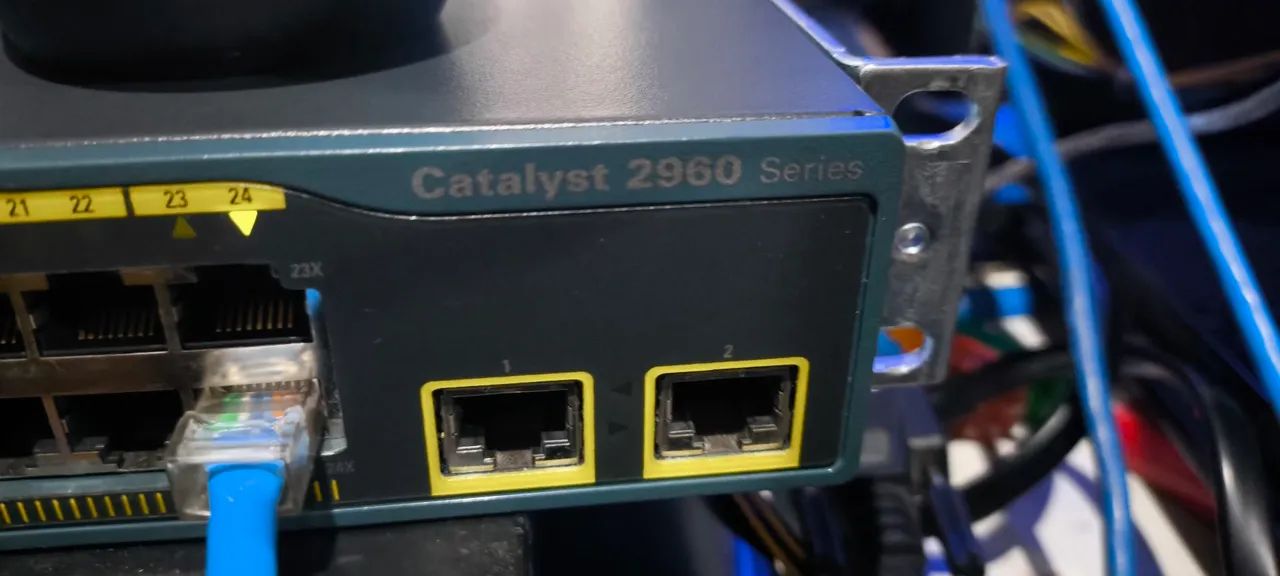 Switch Cisco Catalyst 2960 24 Portas Gerenciável - Foto 4