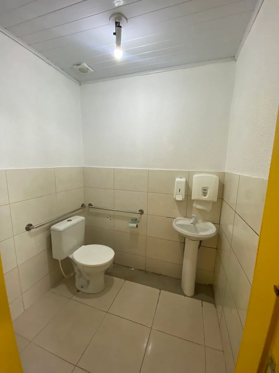 Alugo Sala comercial 325 mts  - Foto 4