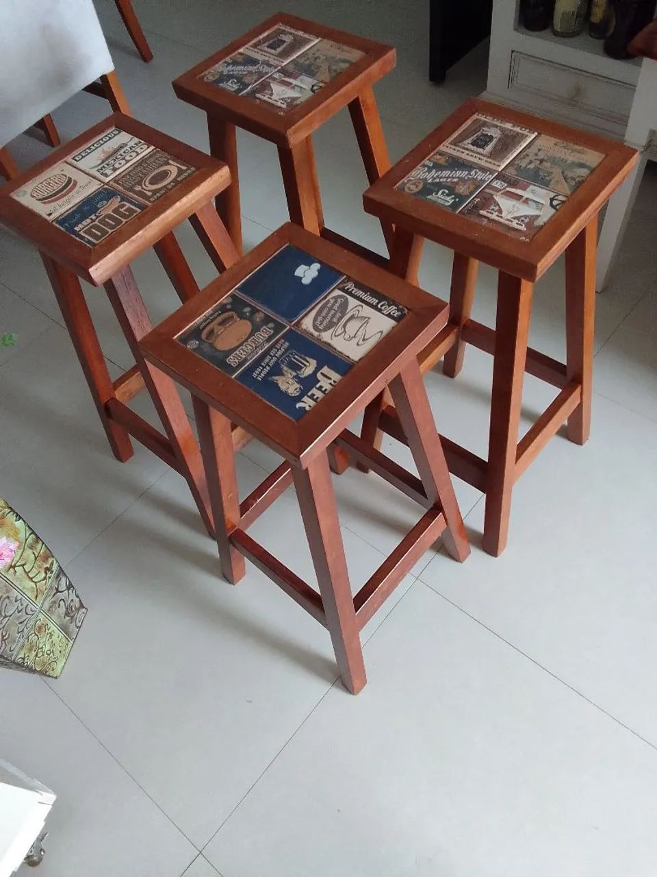 Banquetas madeira. - Foto 3
