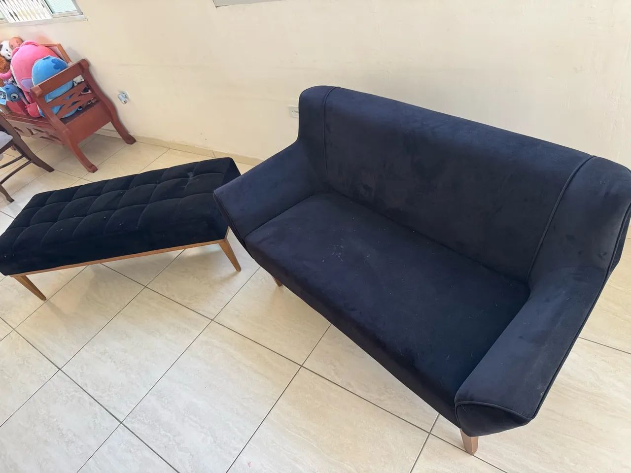 Sofá e banco da Jacaúna lindos 