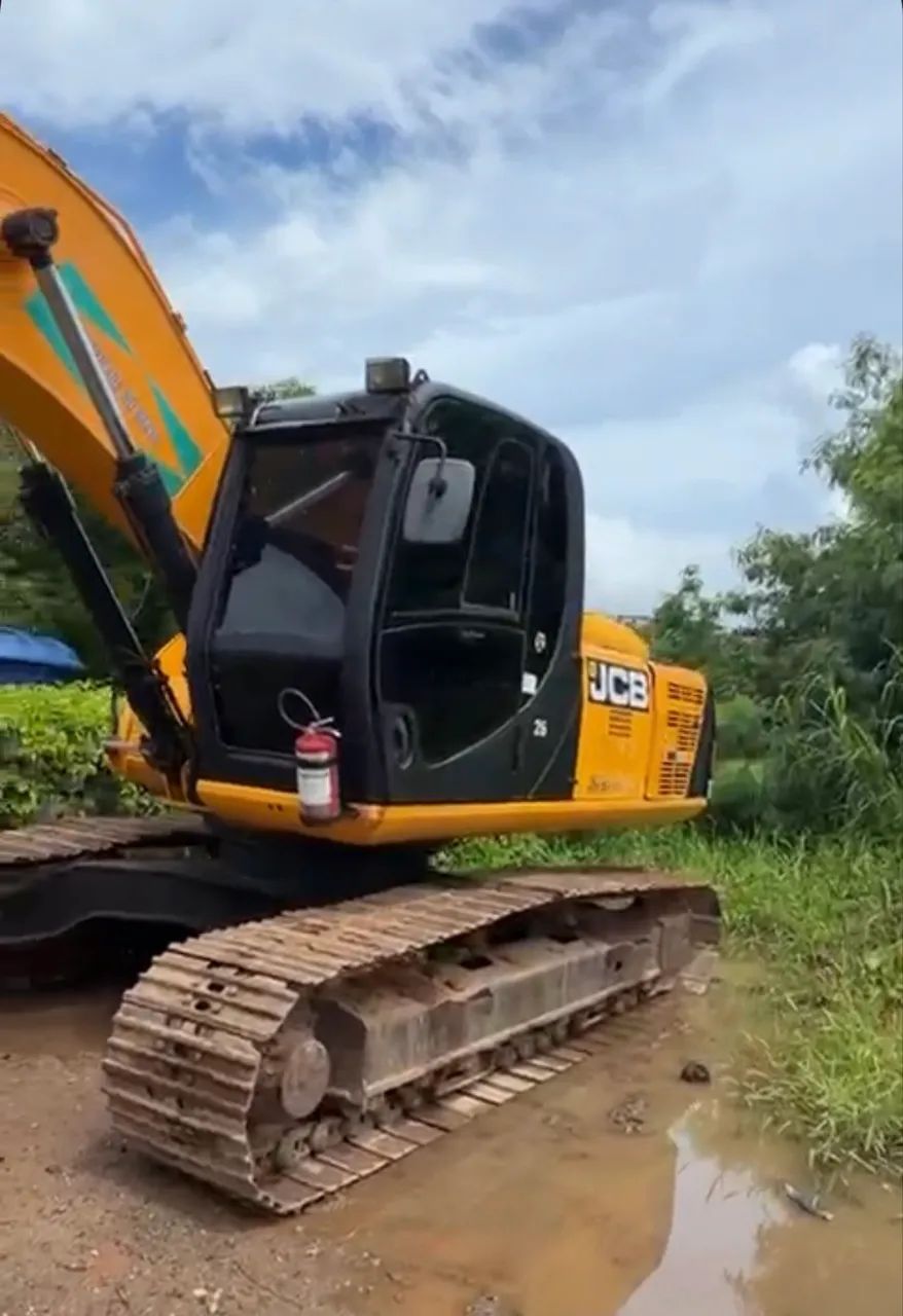 Escavadeira Máquina Jcb 200 