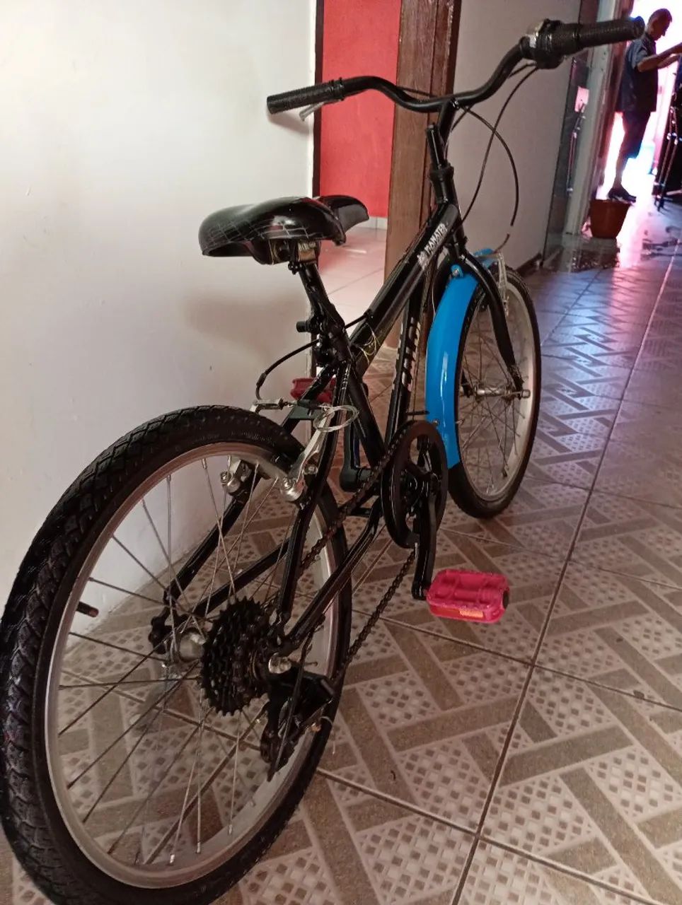 Bike aro 20 com marcha  - Foto 3