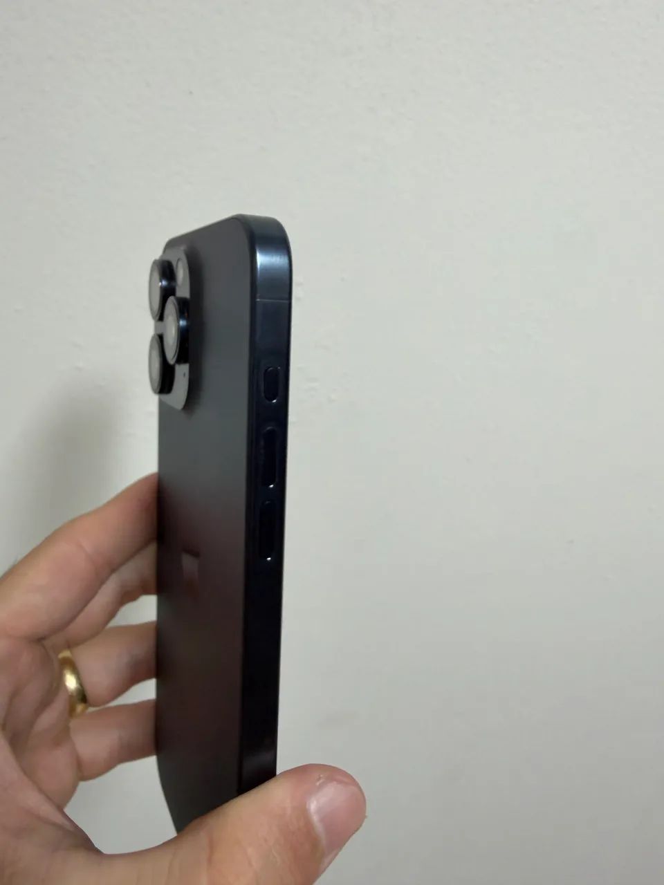 iPhone 15 Pro Max azul - Foto 3