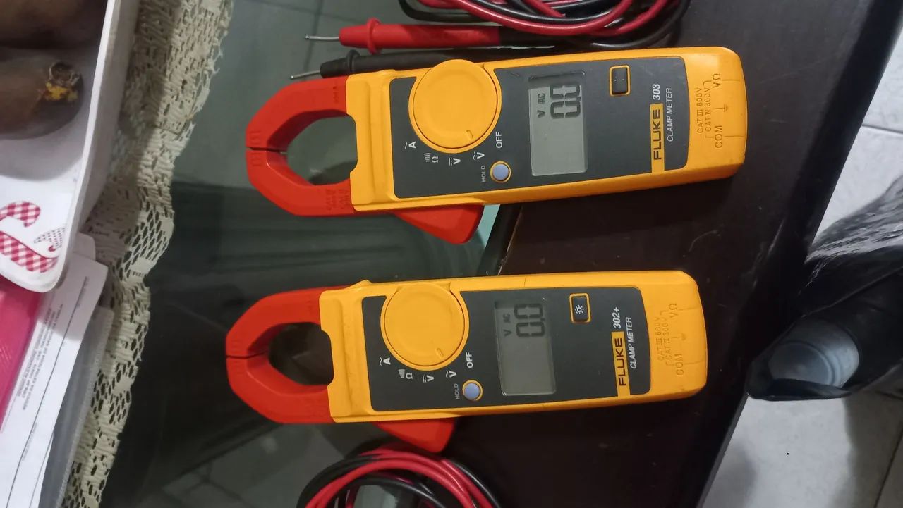 Alicate amperímetro Fluke 302+ 2 unidades - Foto 2