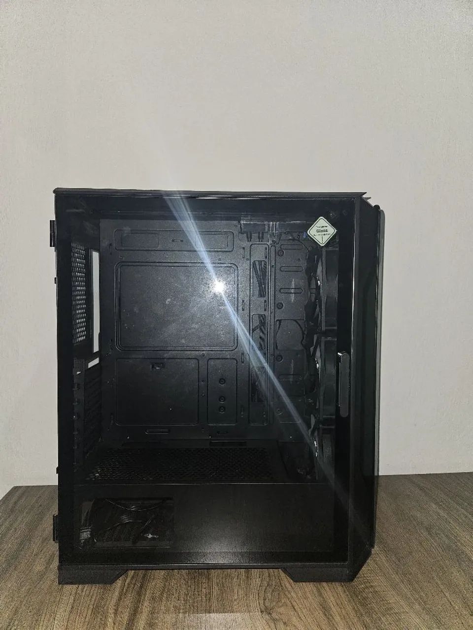 gabinete gamer Pouter 3 lateral vidro - Foto 3
