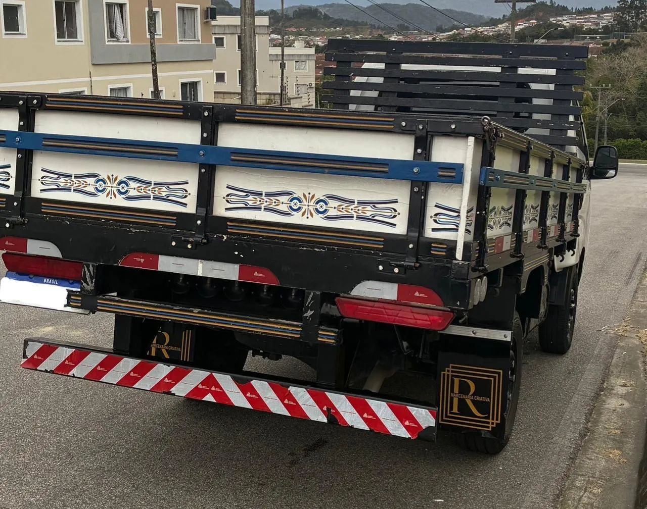 Kia bongo abaixo da fipe. - Foto 2