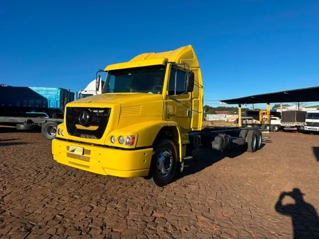 MB Atron 2324 6x2