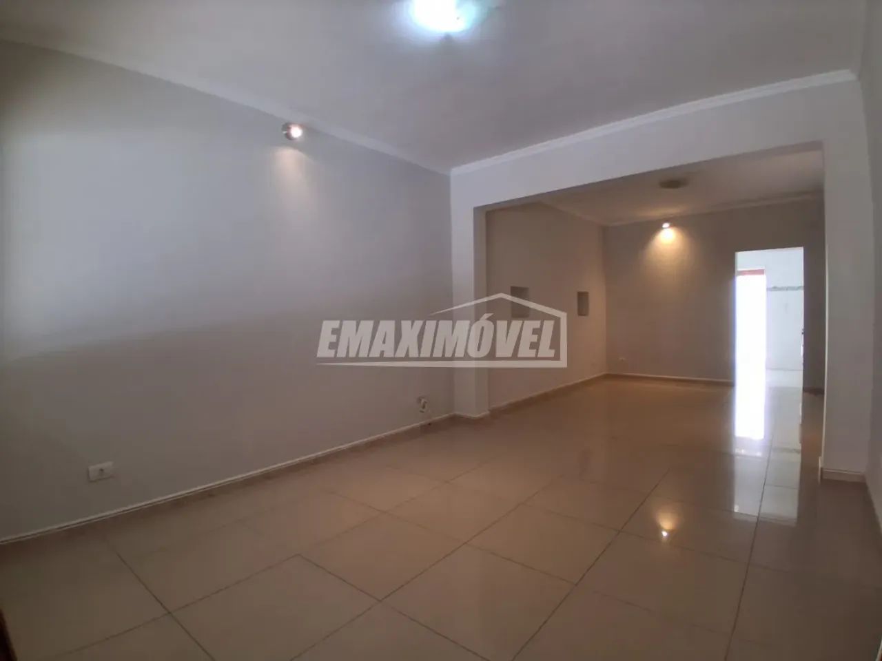 Casa com 3 quartos para alugar em Votorantim/SP