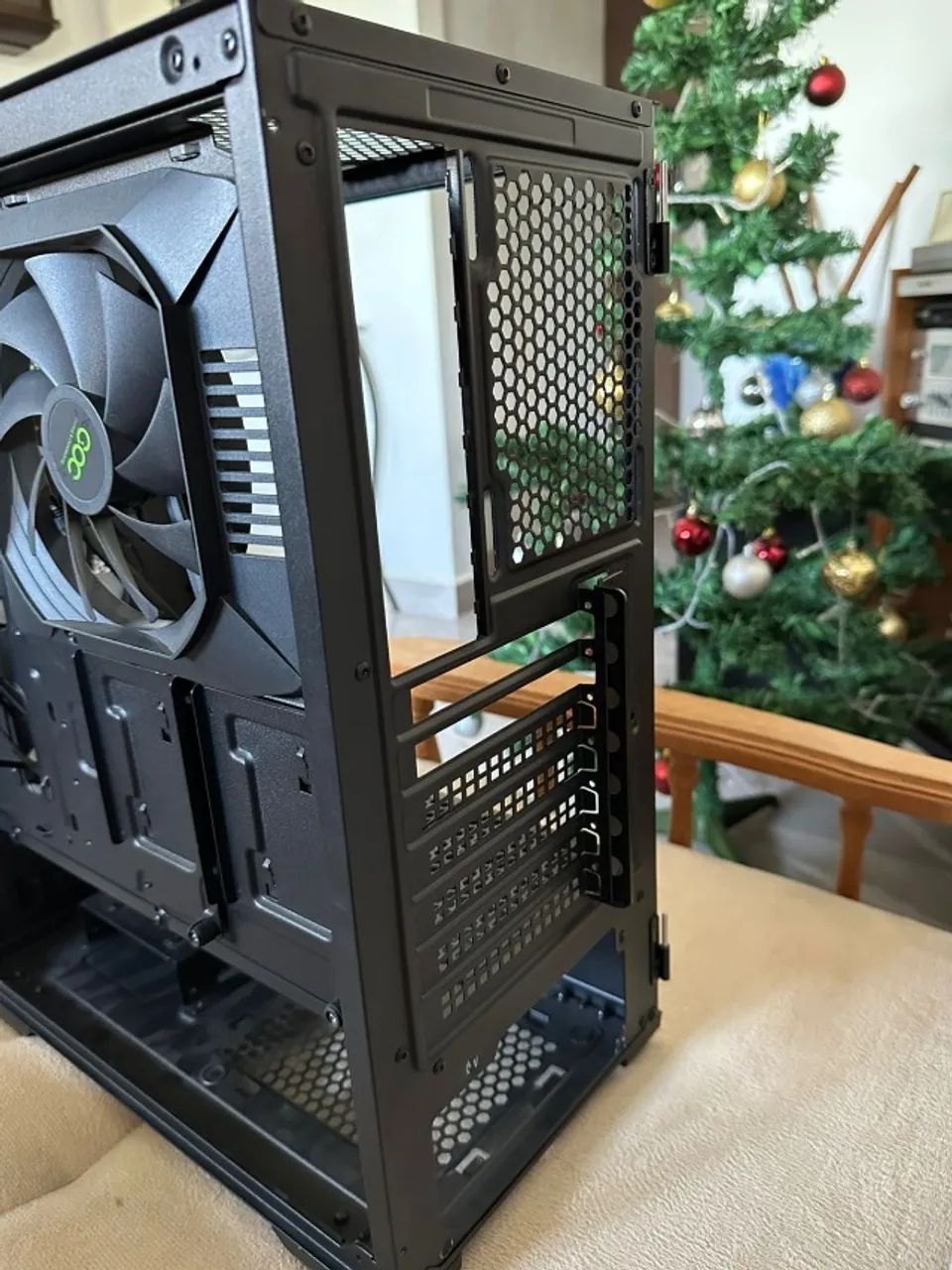 Gabinete Gamer Mid Tower Gamemax Brufen C1 - Foto 4