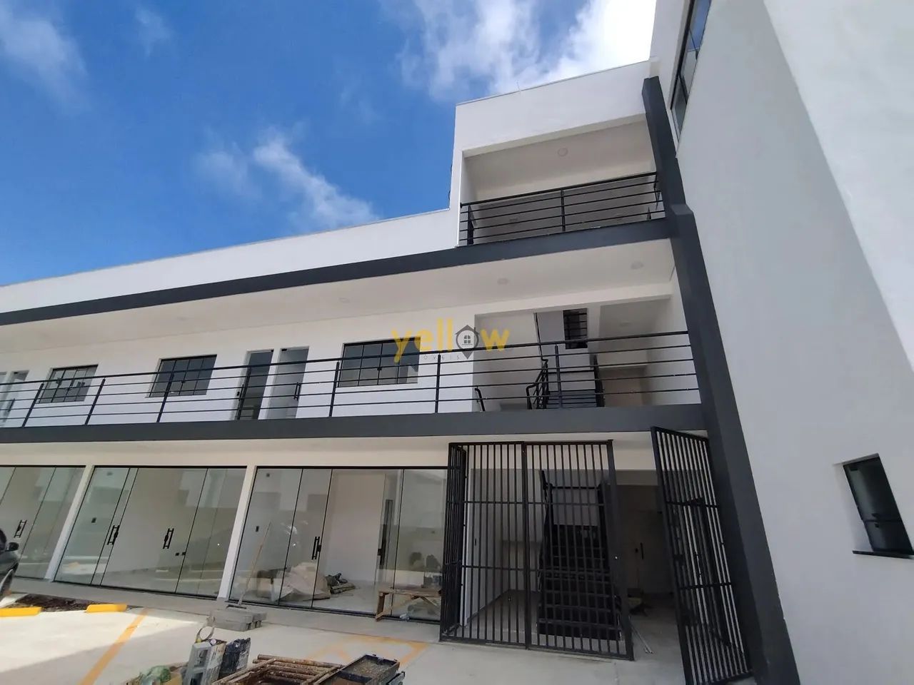 Sala comercial de 30m² no Centro de Arujá com 1 banheiro por R$ 1.800/mês - Foto 2