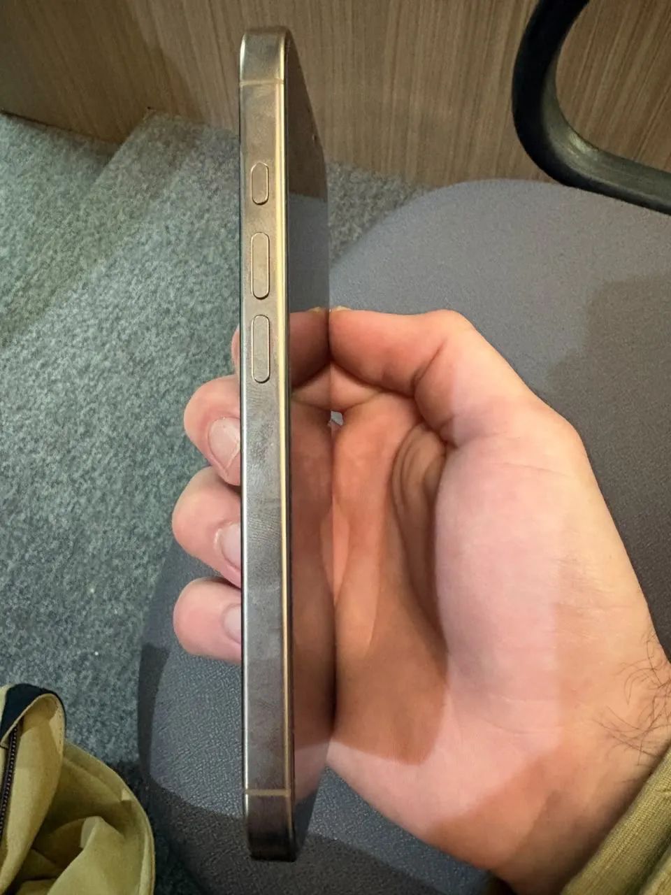 IPHONE 16 PRO/ caixa e capinha  - Foto 2