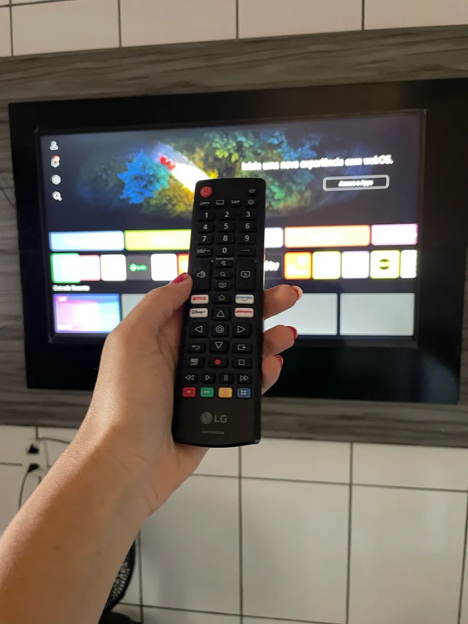 TV LG  Smart 43 polegadas UHD 4K - Foto 3