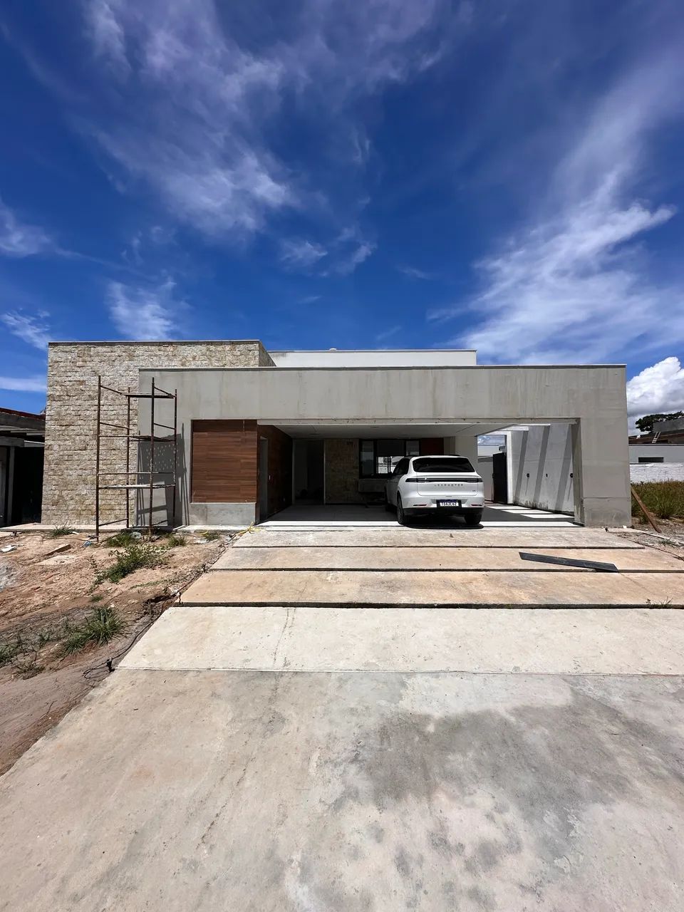 CASA TÉRREA EM CONDOMÍNIO 