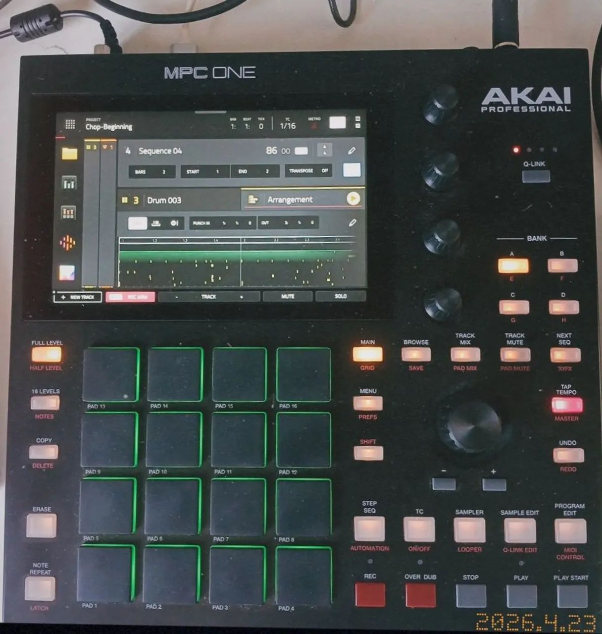 AKAI MPC ONE (na caixa) - Foto 3