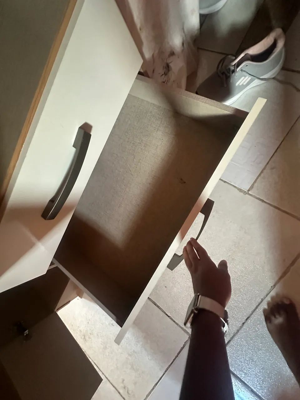 Vende-se Guarda-roupa de solteiro - Foto 2