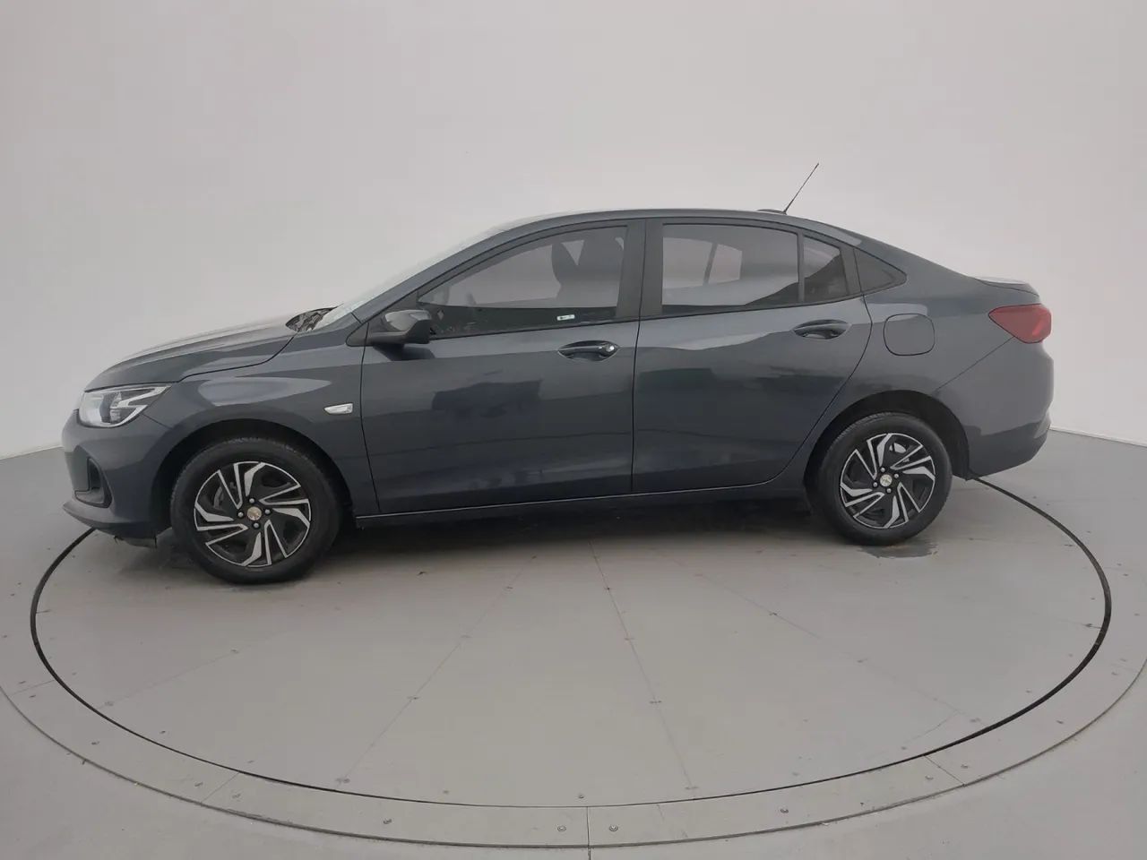 Chevrolet Onix Plus LT 1.0 12V Flex Mec. 4P 2024 - Foto 2