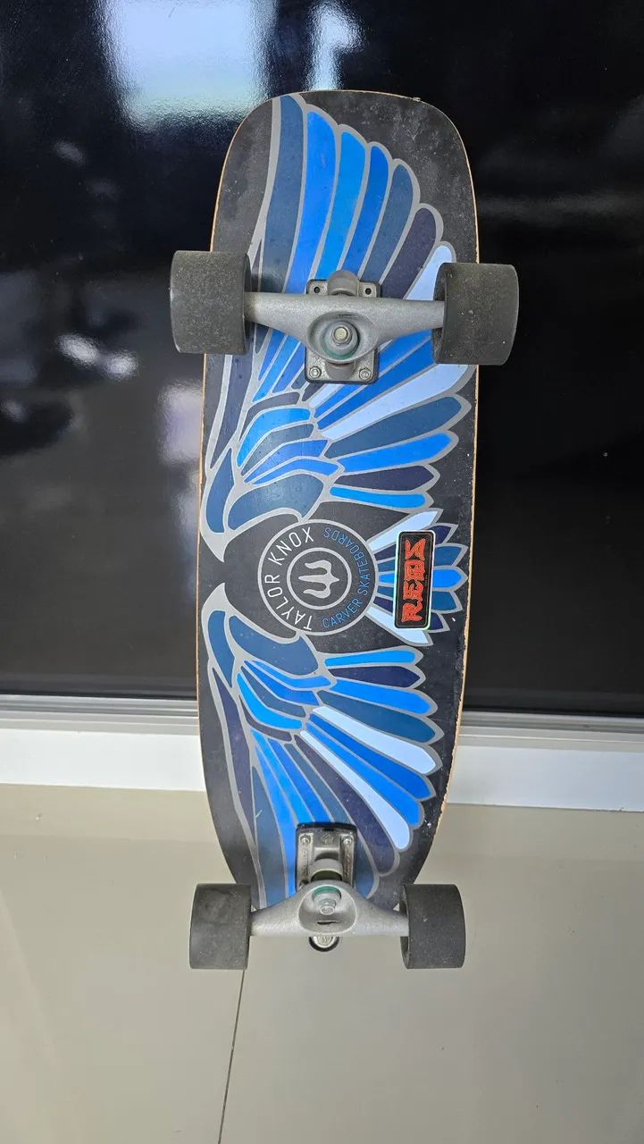 Skate Carver Taylor Knox com rolamento Red Bones - Esportes Sobre