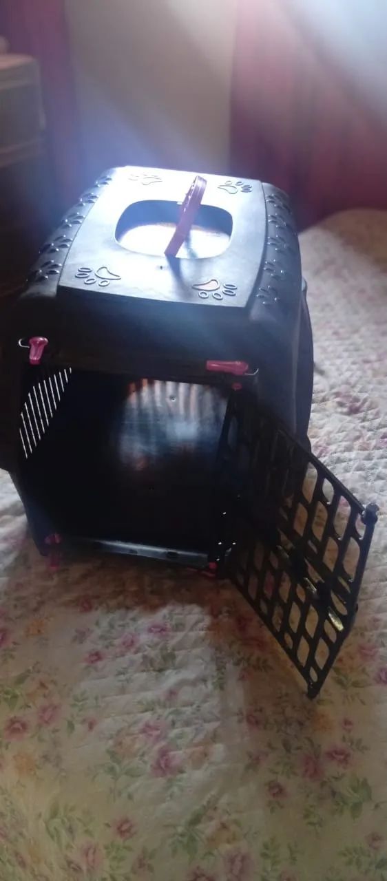 Caixa de Transporte para Cães e Gatos - Preta com Rosa (Seminova) - Foto 3