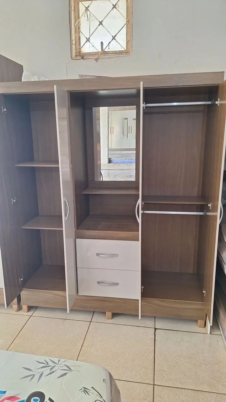 Guarda roupa com penteadeira  - Foto 2