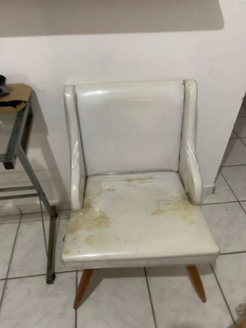 Vendo 4 cadeiras de jantar  - Foto 3