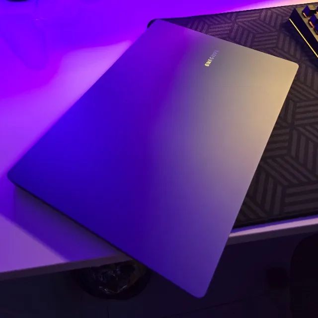 Samsung Galaxy Book 4 Ultra (Intel Core 9 - RTX 4070 - RAM 32GB DDR5 - 4.50TB) - Foto 2