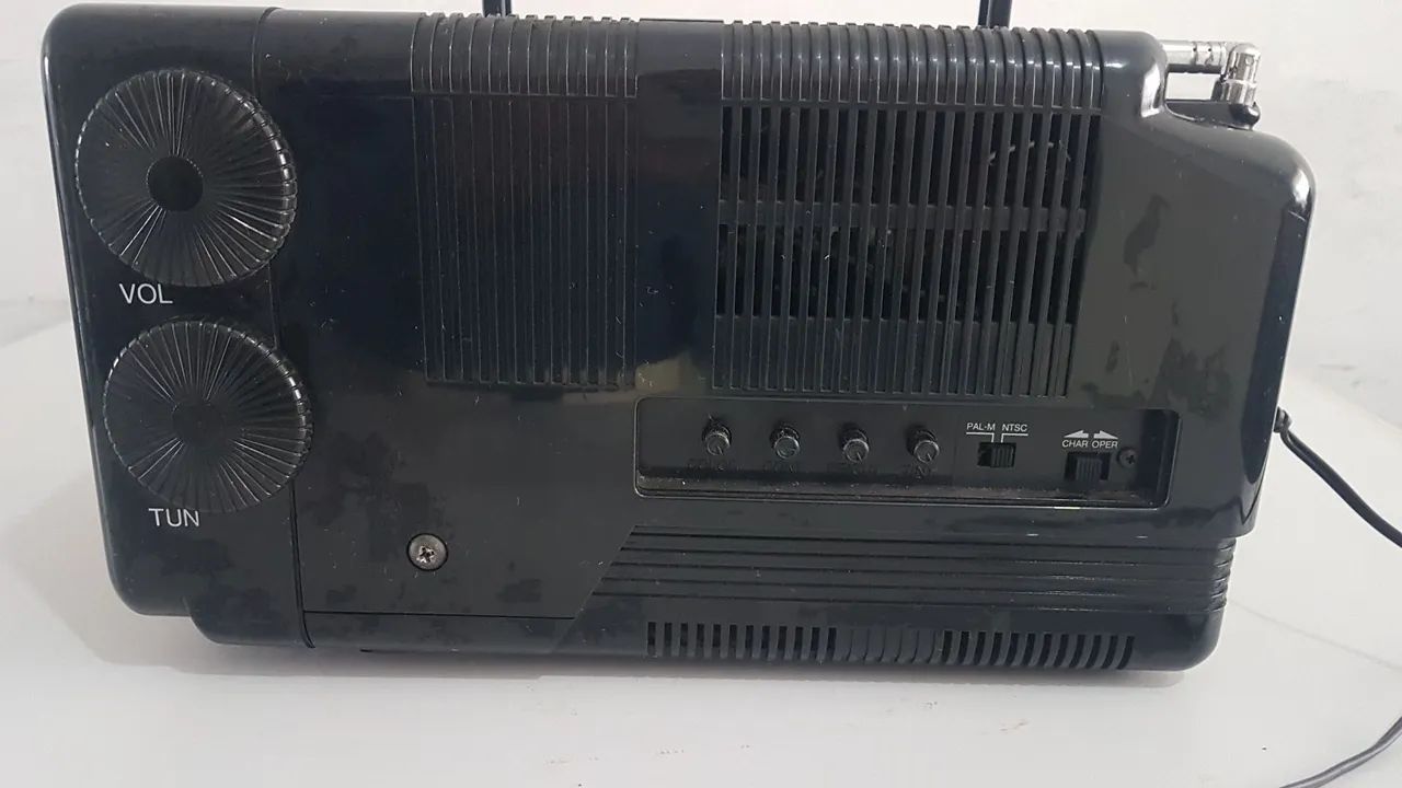 Mini TV  5 colorida  Magnatech MT 3500 anriga - Foto 5