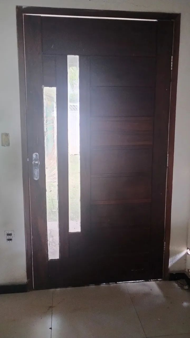 (Porta $600) e( janela $400) de madeira angelim. Janela 120x120 e porta 120x220 - Foto 4