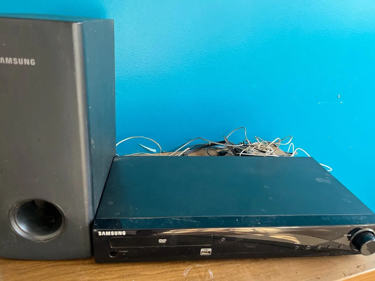 DVD Player + Caixa de Som 