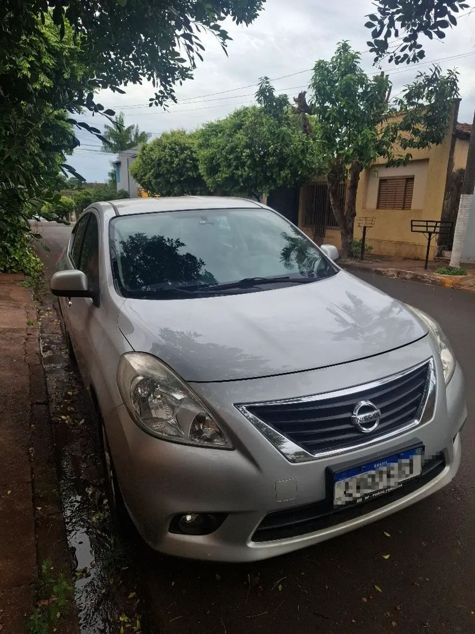 Nissan Versa 1.6 16V FLEX SL 4P MANUAL 2012