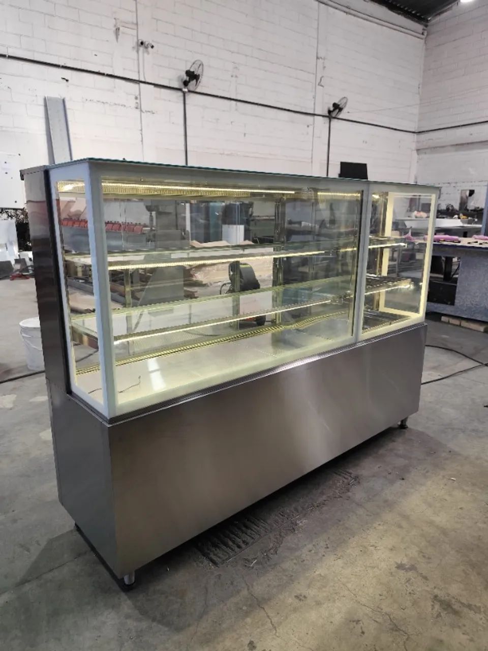 Vitrine refrigerada inox 1200×600×1250 (expositora) 
