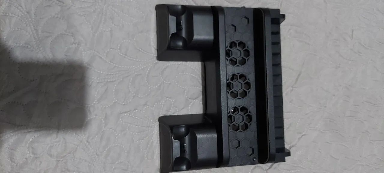 Base Vertical com Cooler PS4 Original  - Foto 2