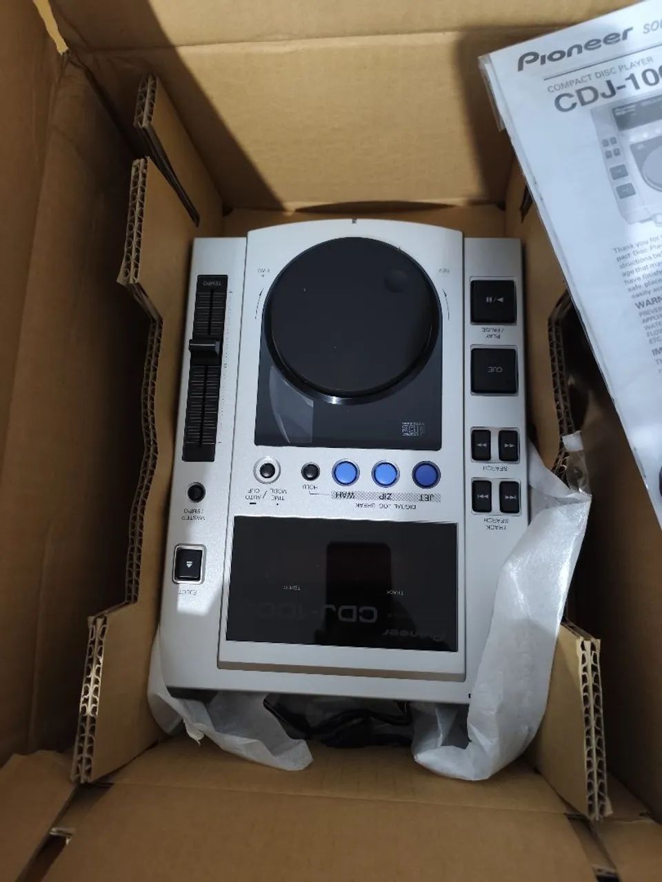  PAR DE CDJ 100 NOVAS SEM USO NA CAIXA