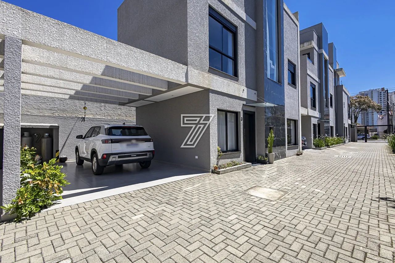 Sobrado Triplex Exclusivo com Jacuzzi | Campo Comprido/Ecoville