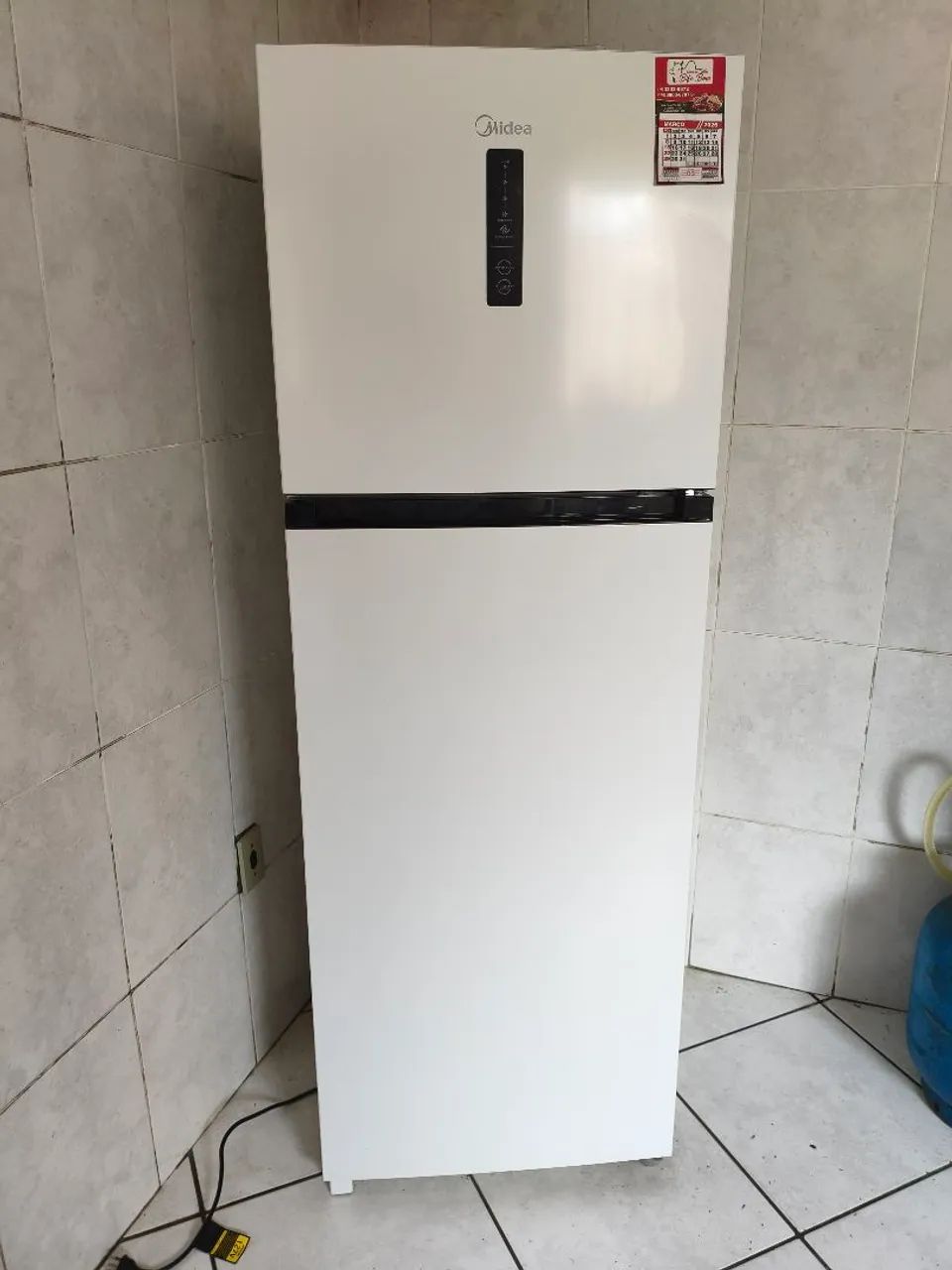 VENDO GELADEIRA NOVA - Foto 2